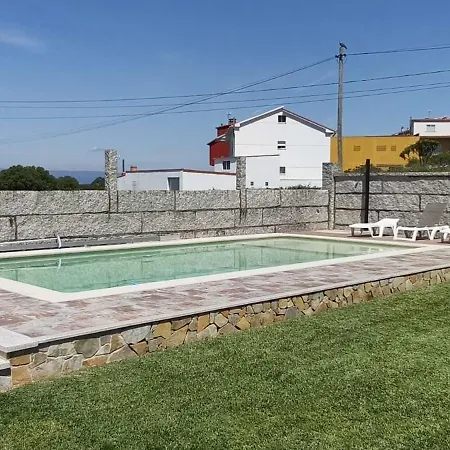 10 De Octubre Apartman *